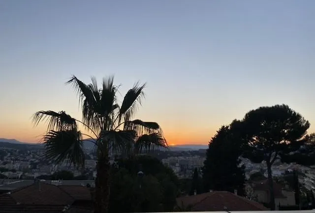 Au Calme, Dans La Verdure, Vue Panoramique Sur Cannes Le Cannet 0*,